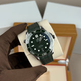 Omega - Seamaster Diver Grün - 2021